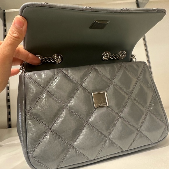 ‼️Still in a original package ‼️ NWT Tory Burch Willa Shine Small should bag - Picture 5 of 8